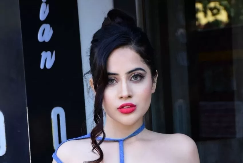 Urfi Javed grabs eyeballs at airport with her raunchy see-through black dress, see bold photo