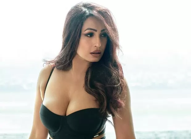 Kashmera Shah turned bo*ld at the age of 50, wore a two-piece for a photoshoot
