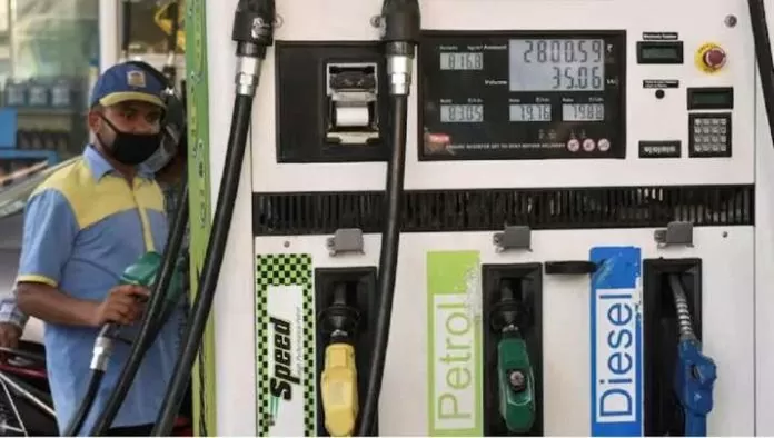Petrol Diesel Prices: Big Update! Petrol and diesel prices fell in many states including Uttar Pradesh, check the new price of your city
