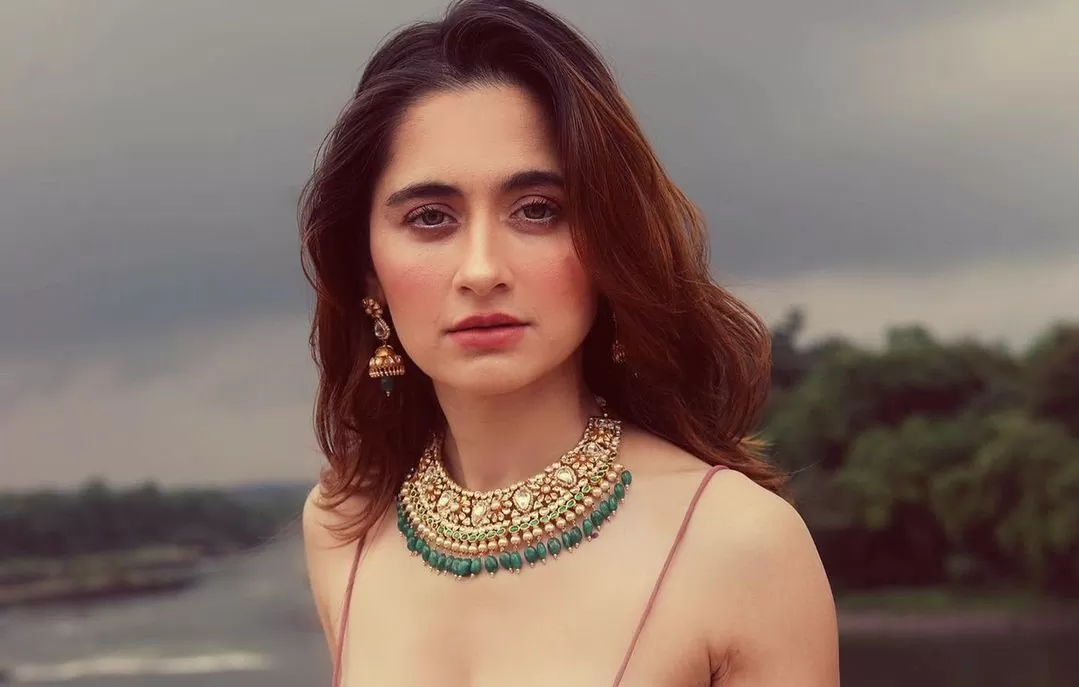 Sanjeeda Sheikh wore such a short dress for a photoshoot, then showed her bo*ld avatar