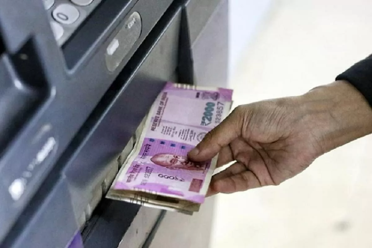 ATM Withdraw Limit: Big News! How much cash can you withdraw from ATM in a day, check debit card rules ATM Withdraw Limit: Big News! How much cash can you withdraw from ATM in a day, check debit card rules