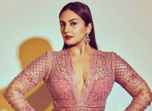 Huma Qureshi showed glamorous style even in bossy look, her style attracted attention