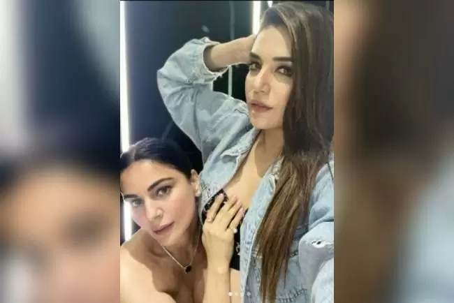 Kundali Bhagya actress poses with her hand on her sister's chest, creates ruckus