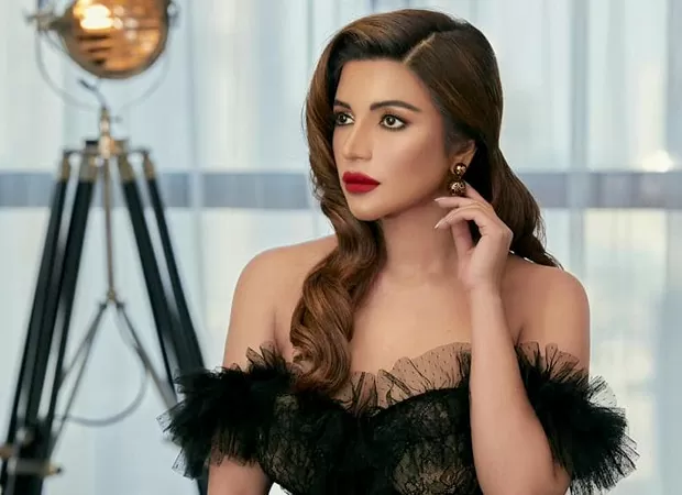 Shama Sikander's bo*ldness is not being handled at the age of 41, temperature rises in Monokini on the seashore