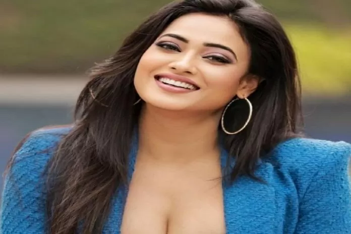 Shweta Tiwari crossed all limits of bo*ldness, got a bo*ld photoshoot done in a black transparent gown, fans would be surprised to see her looks