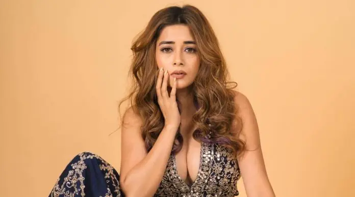 Tina Datta crossed every limit, wore such a short dress braless, made the bo*ldest video