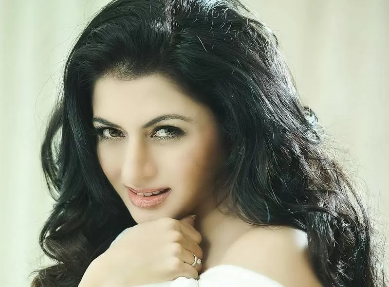 Bhagyashree's daughter Avantika Dasani is very beautiful, she gave tough competition to Huma Qureshi in this web series