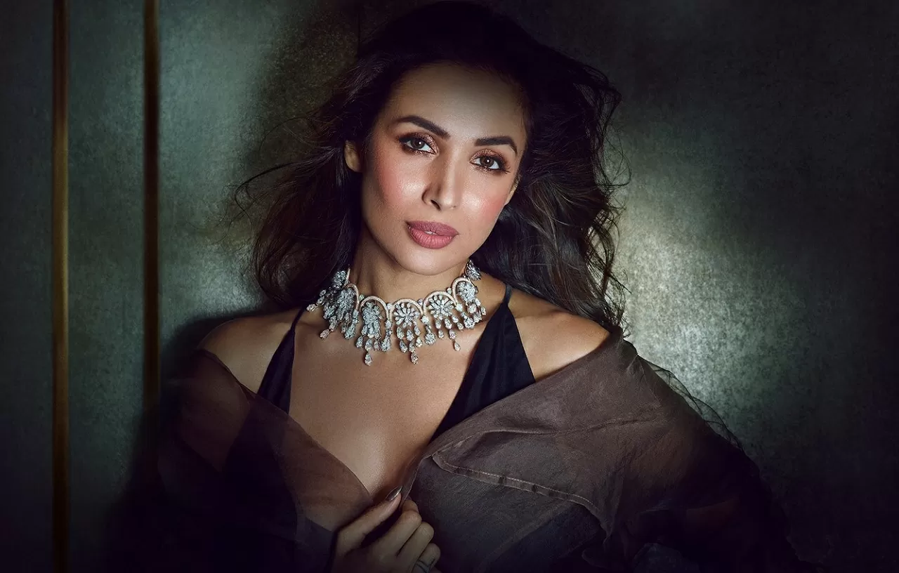 Malaika Arora flaunted her curvy figure at the age of 49, showed bo*ld looks in front of the camera