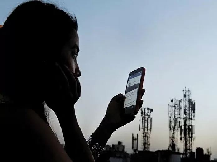 Mobile Tariff Hike Update Big News! Telecom companies can make mobile tariffs expensive in the new year, expected to increase the tariff by 10 percent, know why