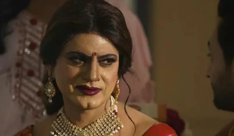 Nawazuddin Siddiqui showed such a look by wearing a red sari and a red dot on his forehead, seeing this look of the actor, the fans said – should get an Oscar Nawazuddin Siddiqui showed such a look by wearing a red sari and a red dot on his forehead, seeing this look of the actor, the fans said – should get an Oscar