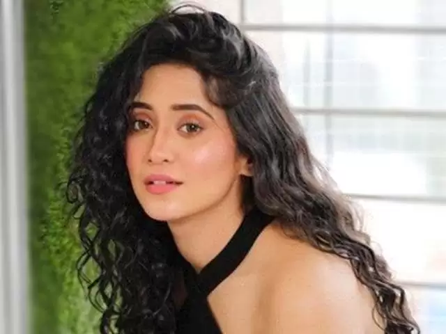 Shivangi Joshi got bo*ldness, flaunted bralette look in front of camera