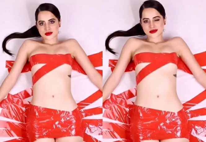 Urfi Javed left the clothes and covered these parts of the body with tape, Such act of looking at the camera