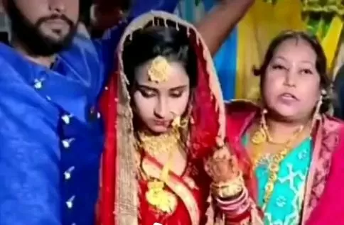 VIDEO Groom did such an act at the first sight, the bride sat down in shame in front of the processions