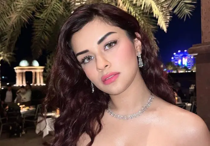 Avneet Kaur posted bo*ld photos in sexy outfit, fans asked - what happened to your lips?