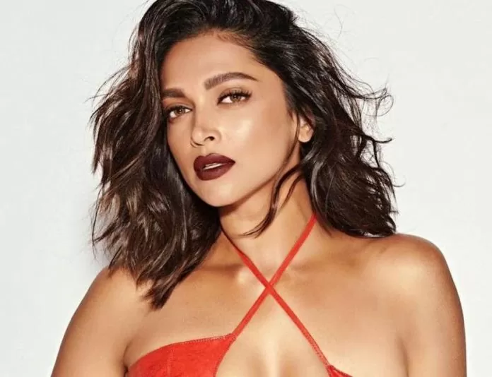 Deepika Padukone Troll: People trolled Deepika Padukone for wearing goggles and raincoat at the airport at midnight