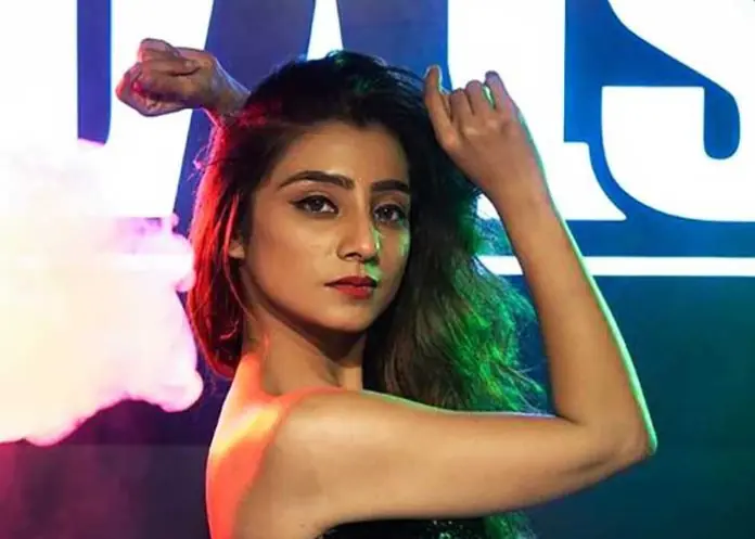 Amazing transformation of 'Balika Vadhu' Gehna, looks s*xy in every dress from bikini to tube top