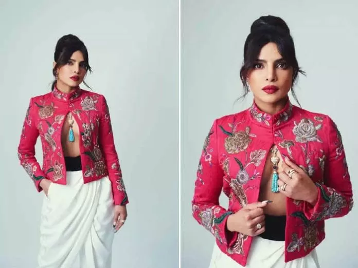Priyanka Chopra came out in the night wearing front open top, paparazzi fell behind after seeing the bo*ldness, see here