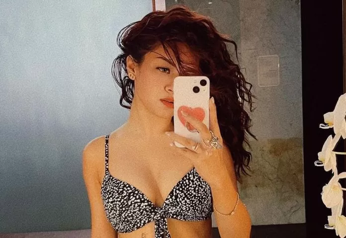 Avneet Kaur gave killer poses in bik*ini, went braless and set 'fire' in the swimming pool