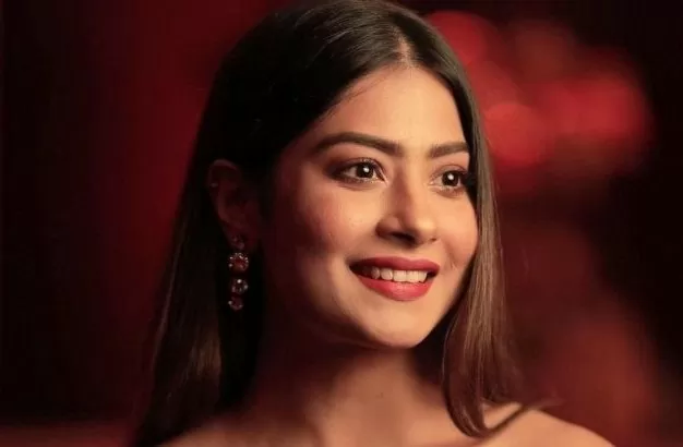 Krishna Mukherjee sets the ocean on fire wearing a bik*ini, the hotness of the actress will blow your senses