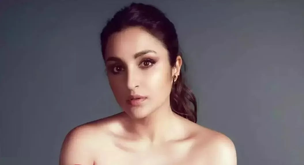 Parineeti Chopra dress went out of control on stage, she had to be embarrassed in public