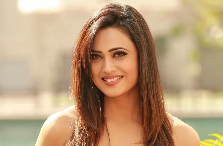 Shweta Tiwari landed in the pool in a s*xy way, at the age of 42, wearing a swimsuit blew your senses, see here Shweta Tiwari landed in the pool in a s*xy way, at the age of 42, wearing a swimsuit blew your senses, see here