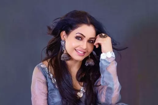 Angoori Bhabhi' got such a bo*ld photoshoot done in front open coat after divorce, the user said - the beginning has already begun