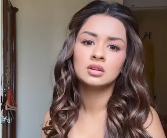 21-year-old Avneet Kaur shared such a selfie on Instagram, you will be left watching; The heart of the fans fell on the beauty!