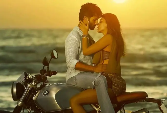 Kriti Sanon will be seen romancing Shahid Kapoor, first poster of Dinesh Vijan's untitled film surfaced