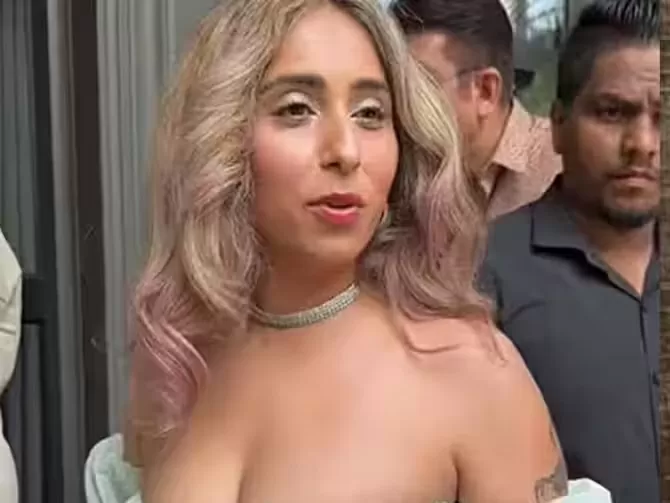 Neha Bhasin wreaked havoc at the age of 40, wearing a revealing dress crossed all limits of bo*ldness Neha Bhasin wreaked havoc at the age of 40, wearing a revealing dress crossed all limits of bo*ldness