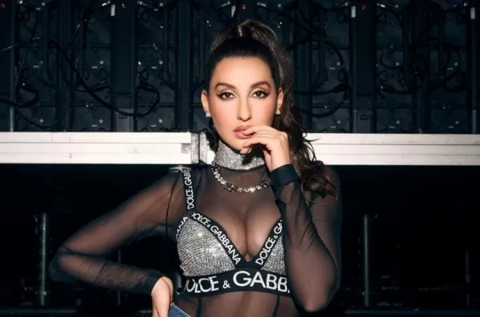 Nora Fatehi unbuttons her jeans for a photoshoot, the internet is in a tizzy with her hot look