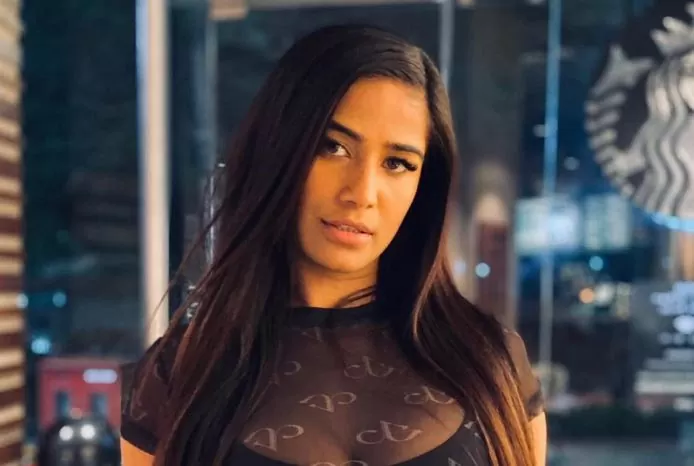 Poonam Pandey went braless in front of the camera, difficult to handle herself in revealing clothes, survived the Oops moment, yet got trolled