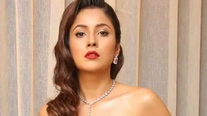 Shahnaz Gill wore a transparent deep neck top at the trailer launch, showed bo*ld avatar, pictures went viral