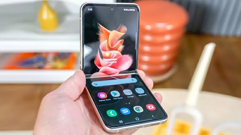 Best Offer: Get Rs 33,349 off on Samsung Galaxy Z Flip 3, this bumper offer is available on Flipkart Best Offer: Get Rs 33,349 off on Samsung Galaxy Z Flip 3, this bumper offer is available on Flipkart