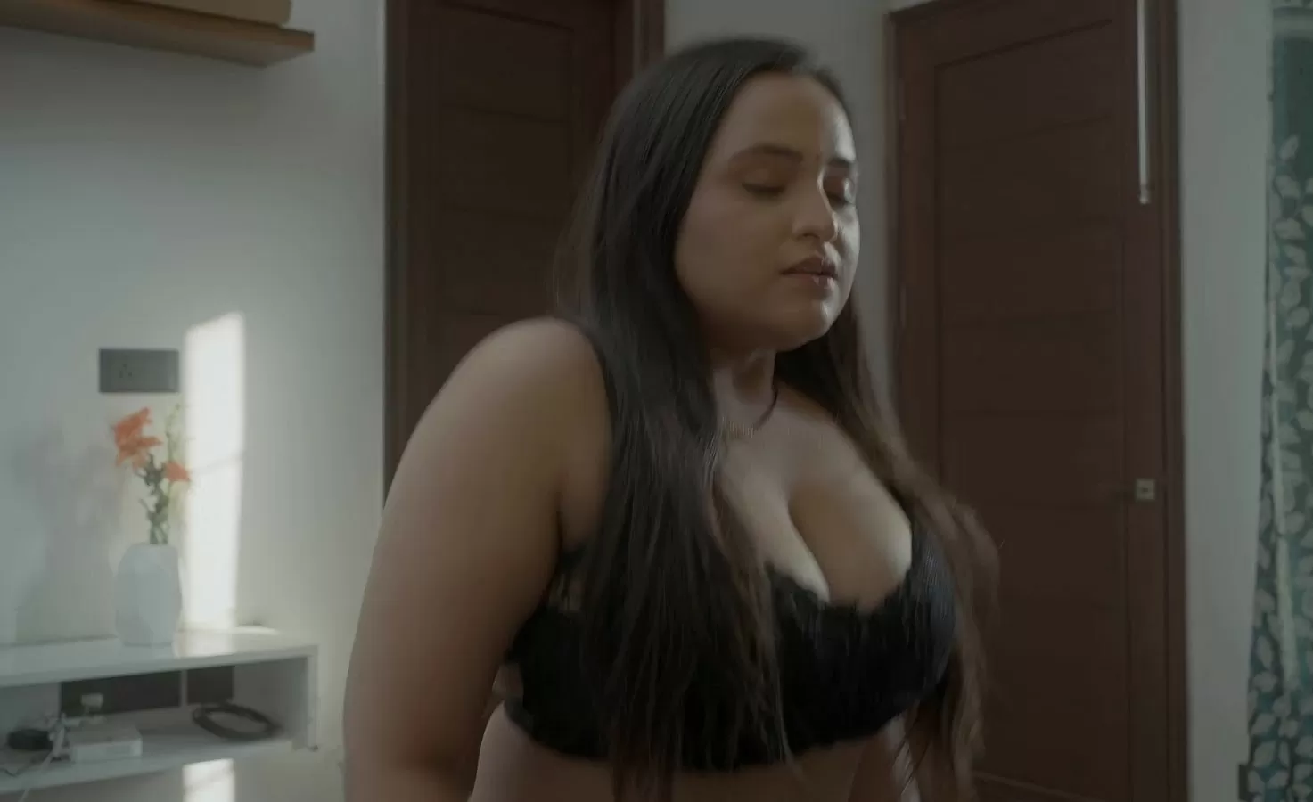 Bold Web Series On ULLU: Boldness and intimate scenes crossed all limits, openly exposed in front of camera in these web series, do not watch in front of family Bold Web Series On ULLU: Boldness and intimate scenes crossed all limits, openly exposed in front of camera in these web series, do not watch in front of family