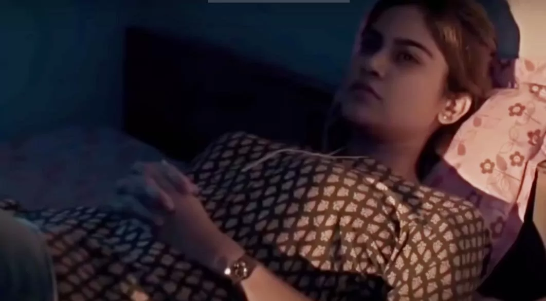 Watch alone this web series of Pammi Pehalwan of Ashram, it is full of bo*ld and intimate scenes that don't ask