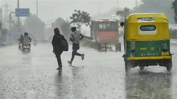 Weather Update: Strong winds will blow with heavy rain in 24 hours, check weather conditions