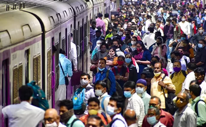 Attention Train Passengers! Changed schedule of many local trains of Mumbai, check the timetable before leaving home