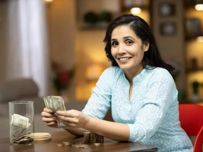 National Pension Scheme: Invest Rs 5,000 monthly and get Rs 1,11,98,471 fund on maturity, check scheme details here