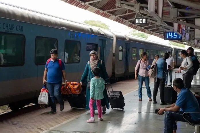 Railway Passengers: Good news! Diwali and Chhath special trains are being run for the convenience of passengers, check the list here