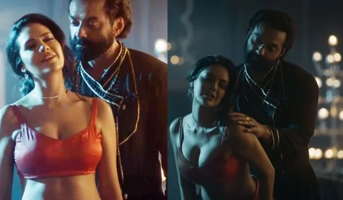 Bold Web Series Esha Gupta crossed all limits with Baba Nirala, watching these 5 scenes fans still get impatient