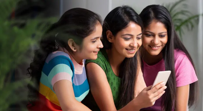 Prepaid Plan: Enjoy 17 OTT apps for free for 28 days, along with unlimited calling and 5G data.