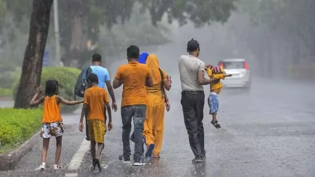 Weather System: Rain alert in these areas even today, chill increased in many states, know the weather