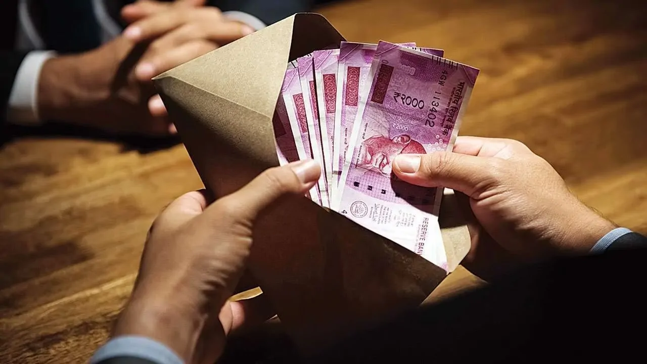 Salary Hike: Employees will get these 3 big gifts! Bumper salary will increase with DA allowances