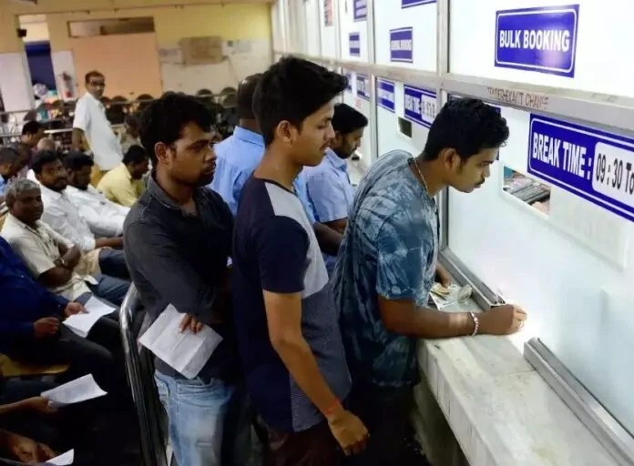 Railway Ticket Booking Service: Big News! Now get tickets made by scanning QR code at railway stations, you will not have to stand in long queues