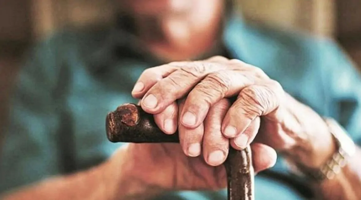 Pension Age Cut: Big Update! Pension eligibility age of residents reduced by 10 years, now pension will be available at the age of 50 Pension Age Cut: Big Update! Pension eligibility age of residents reduced by 10 years, now pension will be available at the age of 50