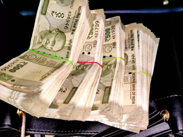 Cash Deposit Limit in Saving Account: How much money do you deposit and withdraw from your savings account? Know the rules of the IT department