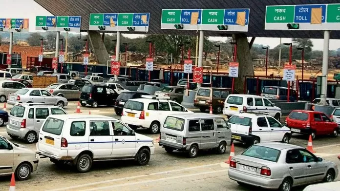 Toll Collection System: This expressway will be the first highway with ANPR toll collection system, toll will be deducted automatically without stopping
