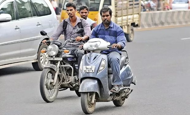 Without Helmet Ride: Big Update! These people are allowed to ride bikes without helmet, know the reason
