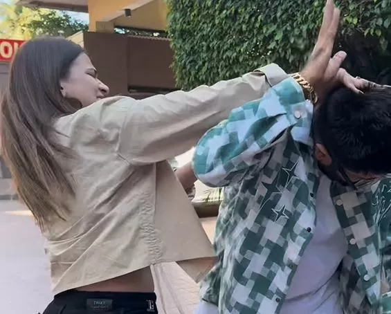 Deepika publicly beat her husband, users scolded her, said - Aise vo maare to...