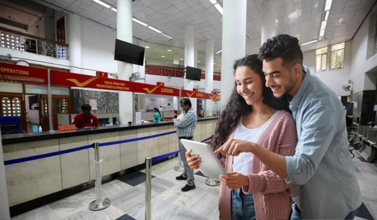 Post Office Scheme Husband and wife together invest in this scheme, they will earn ₹ 9,250 every month. Post Office Scheme Husband and wife together invest in this scheme, they will earn ₹ 9,250 every month.
